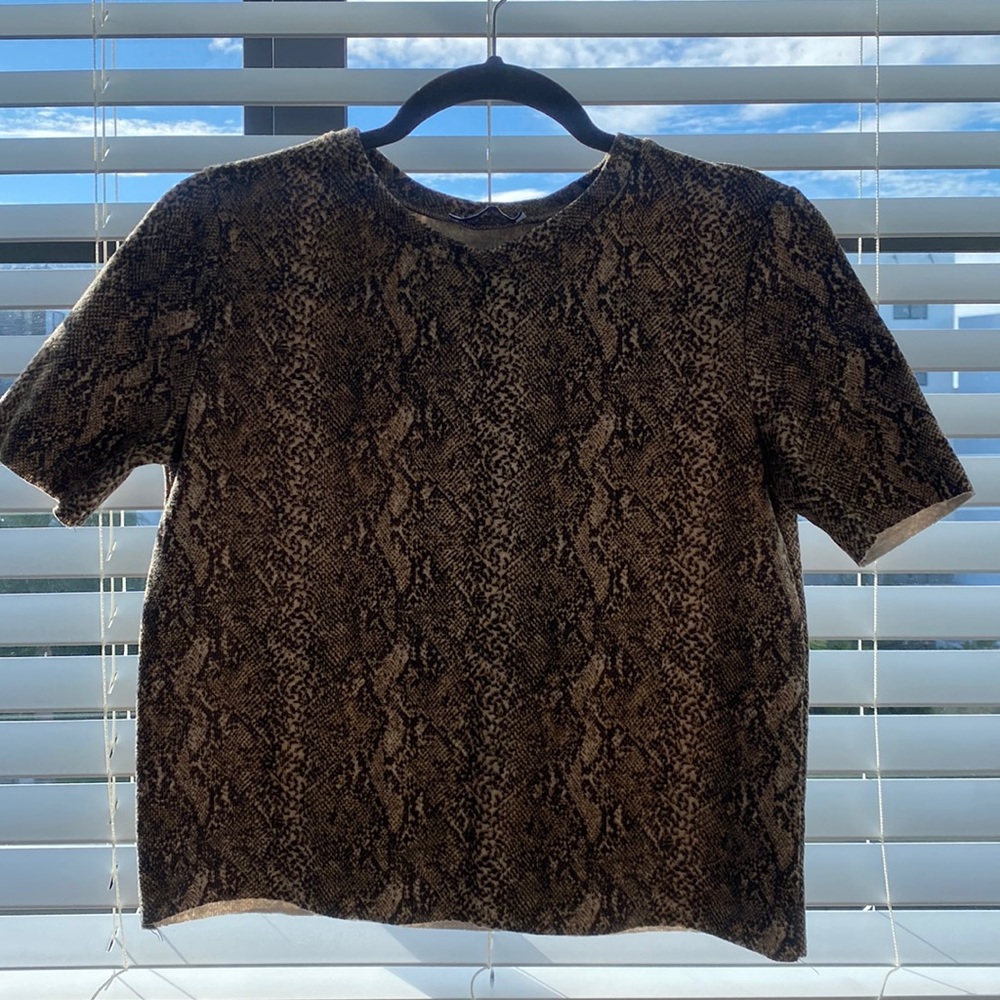 Snake print top